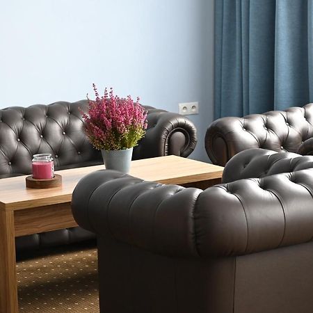 Aparthotel Legnica - Apartamenty Z Aneksem Kuchennym Exteriör bild